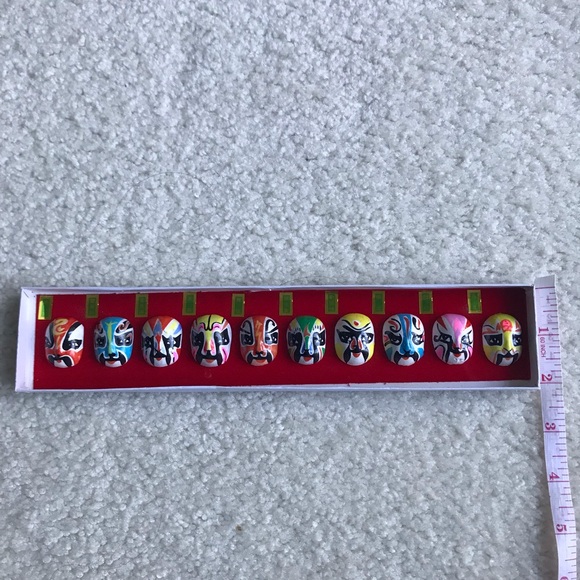NWOT Set of 10 Vintage Handpainted miniature Peking Opera Masks in Original box - Picture 5 of 5